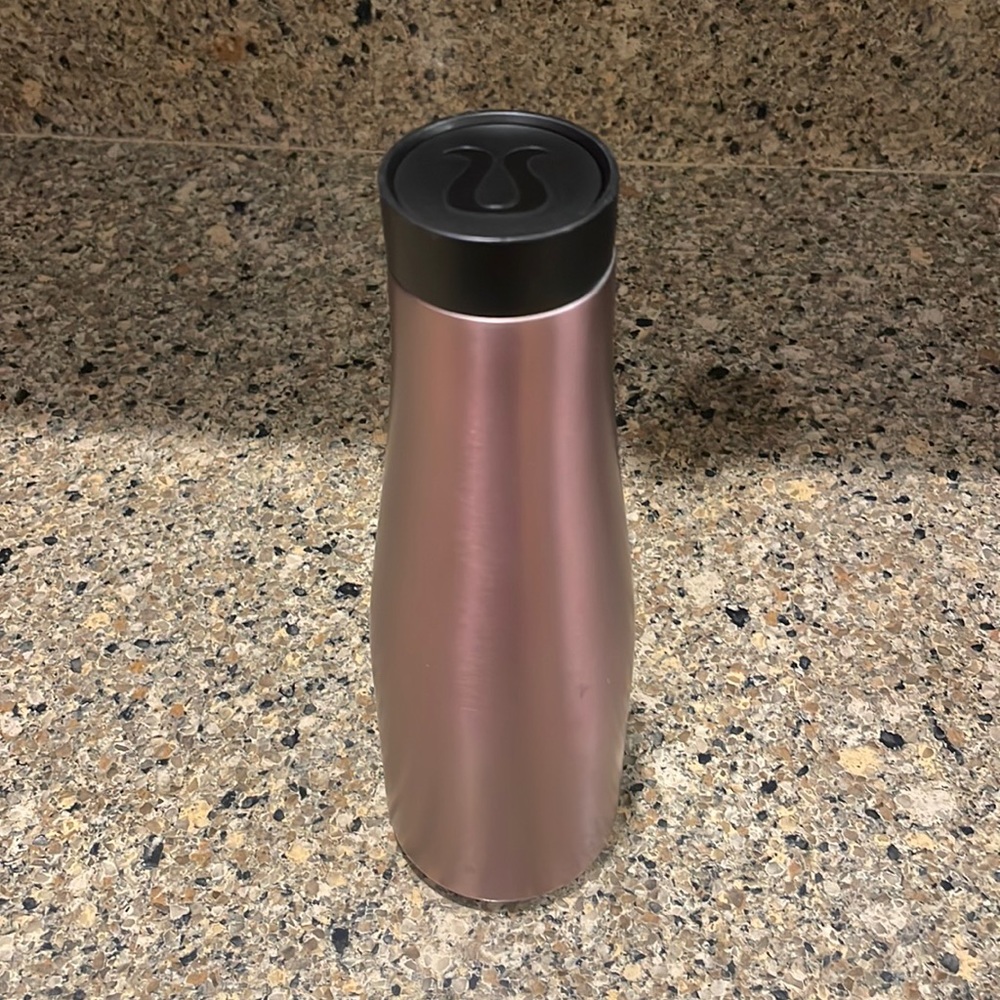 lululemon water bottle
